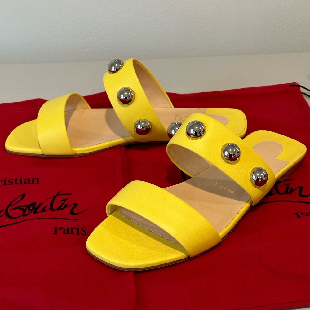 Christian Louboutin Simple Bille Flat Sandal